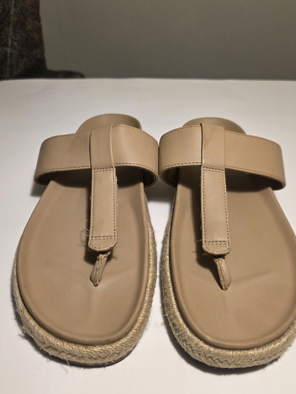 Neutral Tan Espadrille Sandals Toe post Flats Slipper Casual Comfy Resort Size 9